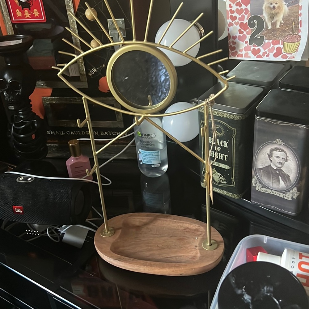 Jewelry holder